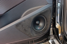 VIBE Audio・デモカー（製作：イース・コーポレーション）。