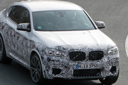 新開発「S58」エンジン炸裂！BMW X4 新型、初の「M」がニュル爆走 画像