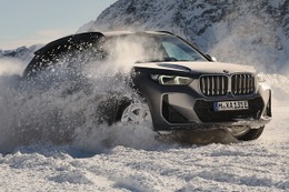 BMW X1 新型、PHEVは326馬力---新写真 画像
