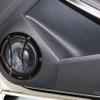 「ツイーター」を、「ドアミラー裏」に取り付けたオーディオカーの一例（ダイヤトーンデモカー）。