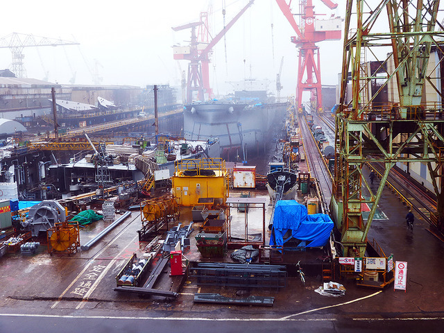 佐世保重工業佐世保造船所（SSK）や赤レンガ兵器庫跡をめぐる「SASEBOクルーズバス『海風』」