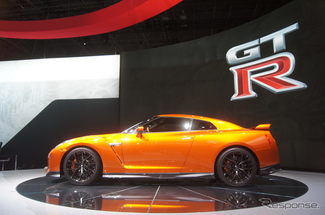 日産 GT-R の2017年モデル（ニューヨークモーターショー16）