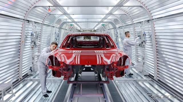 ドイツ・ライプツィヒ工場で一貫生産されるポルシェ パナメーラ 新型