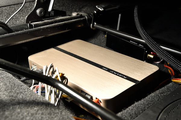 MINIに装着された最新DSP「PLUG＆PLAY1080」に注目。 | Push on! Mycar