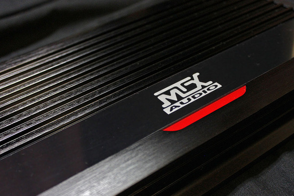 【値下げ】MTX AUDIO RT1604 パワーアンプ MTX Audio」からトップエンド & ベーシック、2グレードの新作パワー