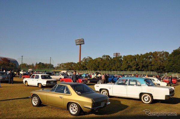 クラシックカーフェスティバルin北本きくまつり 16 芝生のグラウンドに旧車約160台が集結 18枚目の写真 画像 Push On Mycar Life