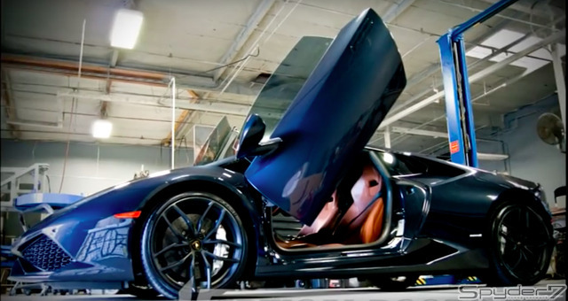 ランボルギーニ ウラカンがガルウィングになった スーパーカーはこうでないと 動画 Push On Mycar Life