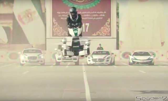 ドバイ警察 年に空飛ぶ白バイ スコーピオン を計画 動画 Push On Mycar Life