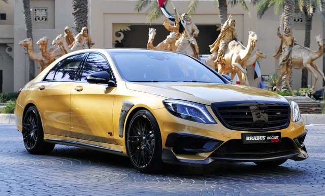 ドバイモーターショー15 全身ゴールドの900馬力 メルセデス最強の ロケット 公開 Push On Mycar Life