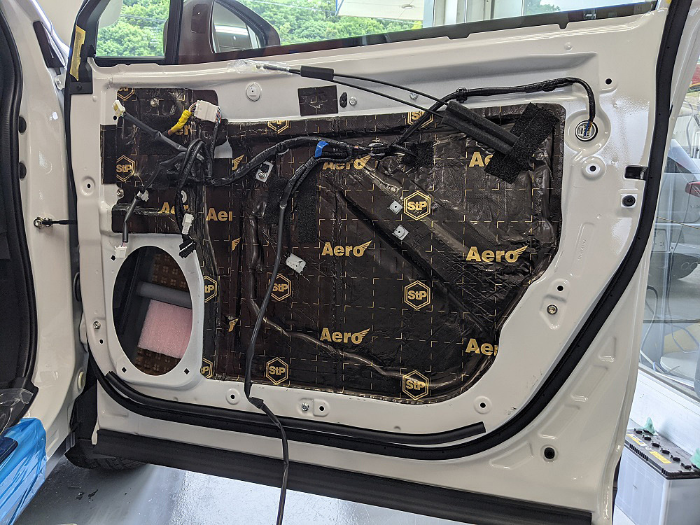 プロに直撃 カーオーディオ ユニットの 取り付け にまつわる疑問を すべて解決 Part2 デッドニングって 何 Push On Mycar Life プロに直撃 カーオーディオ ユニットの 取り付け にまつわる疑問を すべて解決 Part2 デッドニングって 何 Push On Mycar Life