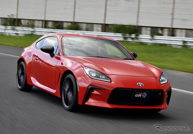 トヨタ Gr 86 スバル Brz 新型試乗 機敏なgr 86 タイムが速そうなbrz どっちを選ぶ 諸星陽一 Push On Mycar Life トヨタ Gr 86 スバル Brz 新型試乗 機敏なgr 86 タイムが速そうなbrz どっちを選ぶ 諸星陽一 Push On Mycar Life