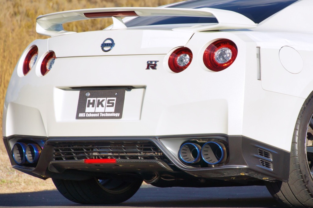 HKSからR35 GT-R用「スーパーターボマフラー」が新発売 | Push on