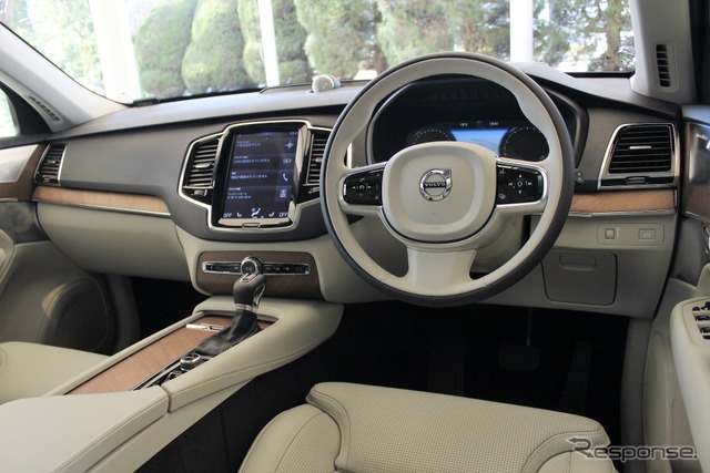 ボルボ Xc90 新型 インテリアもボルボ新世代デザインに Push On Mycar Life