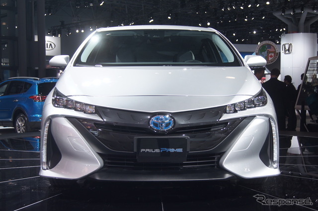 ニューヨークモーターショー16 プリウス Phv 新型 新技術を取り入れてさらにモダンなデザインに Push On Mycar Life