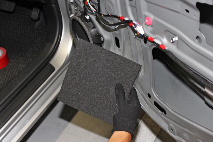 純正スピーカーのまま 愛車のサウンドを良くする方法とは 第2回 ドア チューニング を実施して音質向上 Push On Mycar Life