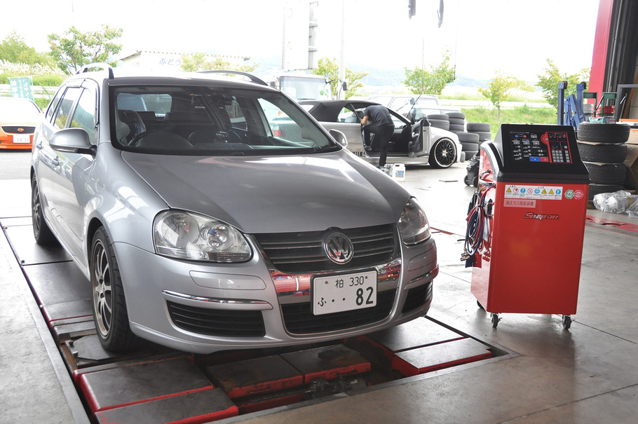 エアコンガス点検してみた 動くからって安心厳禁 エアコンガスをチェックする Push On Mycar Life