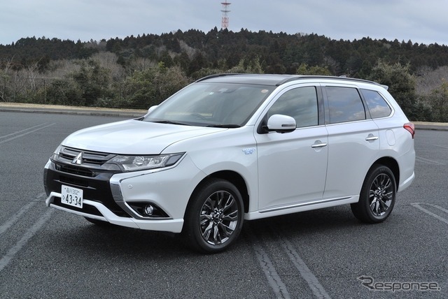 三菱 アウトランダーPHEV Sエディション