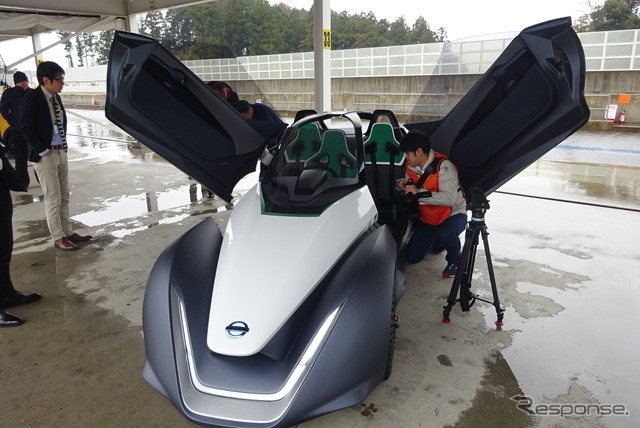 日産ブレードグライダー