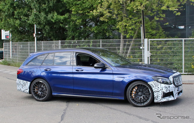 メルセデスベンツ AMG C63 ステーションワゴン 改良新型スクープ