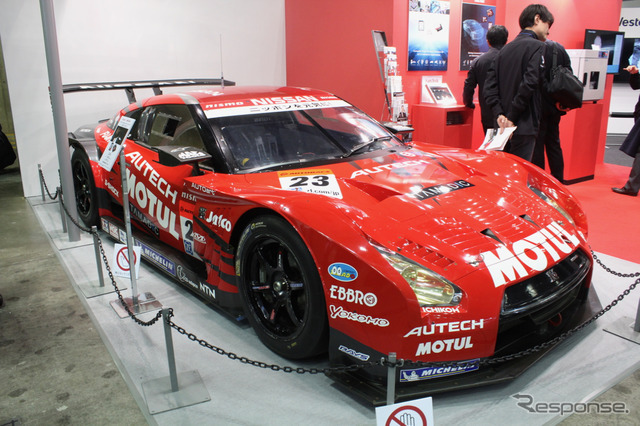 SUPER GTでは最強マシンとも言えるニスモのMOTUL AUTECH GT-R。