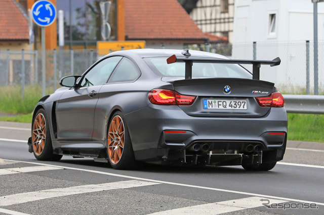 BMW M4 CSL プロトタイプスクープ写真