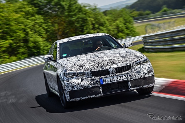BMW 3シリーズ セダン 新型の開発プロトタイプ車