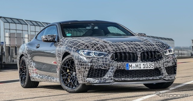 BMW M8 クーペ 新型の開発プロトタイプ