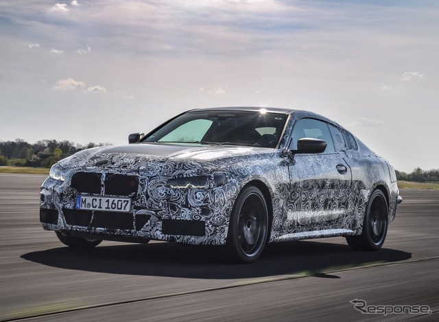 BMW 4シリーズ・クーペ 次期型のプロトタイプ