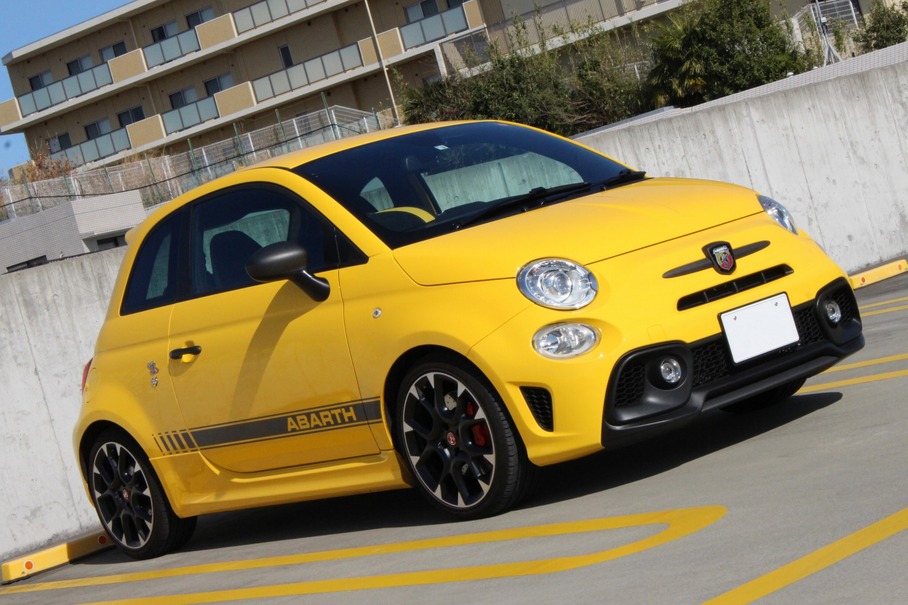 カスタム・オーディオマシン SpecialFeature!!  ABARTH 595（オーナー・澁谷安里さん）　by　 CAR-Fi