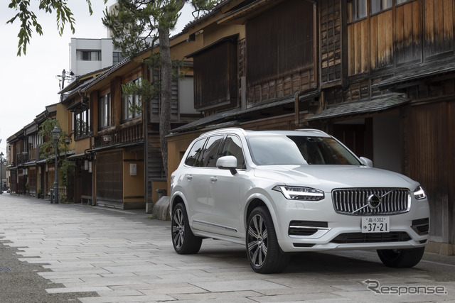 ボルボ XC90 リチャージ T8（XC90 Recharge Plug-in Hybrid T8 AWD Inscription）