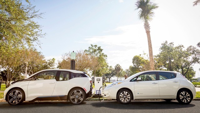 BMW i3と日産リーフ