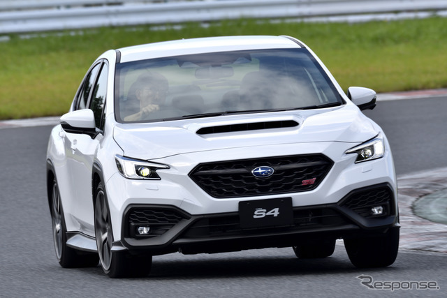 SUBARU 新型 WRX S4 STI Sport R EX ボディカラー セラミックホワイト