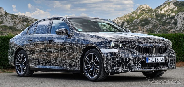 次期BMW 5シリーズ・セダン のEV版『i5』のプロトタイプ