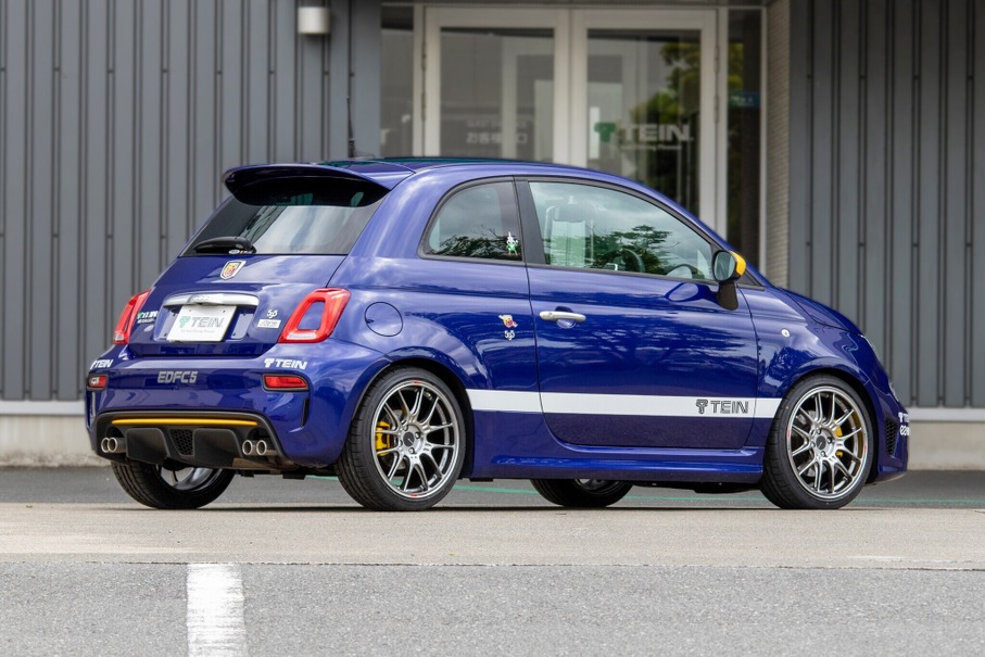 FLEX Z［VSAPQ-C1AS2］ABARTH 595（312142T）用実装例