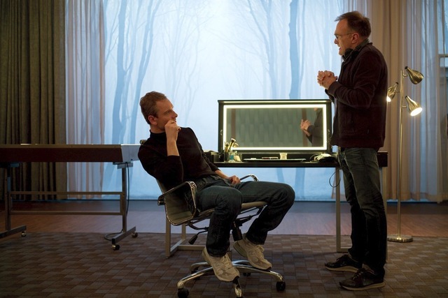 マイケル・ファスベンダー＆ダニー・ボイル監督／『スティーブ・ジョブズ』-(C)Universal Pictures