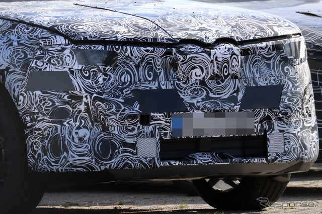 BMW X1 改良新型のプロトタイプ