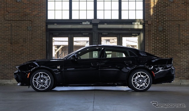 ダッジ『チャージャー スキャットパック』の4ドア