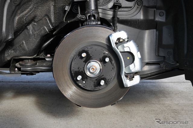 ブレーキ鳴き・効き不足は“皮膜不足”が原因? ブレーキパッドの正しい使い方をプロ目線で解説~カスタムHOW TO~