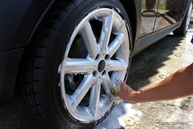 洗車しても締まらない…その原因は足元だった! 冬の汚れを落として愛車の印象を変える方法 ~Weeklyメンテナンス~