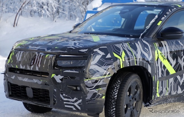 ジープ アベンジャー 改良新型のプロトタイプ