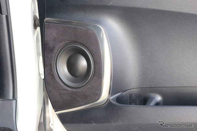 「パワーアンプ内蔵DSP」にてシステムが構築されたオーディオカーの一例(製作ショップ:イースト<大阪府>)。