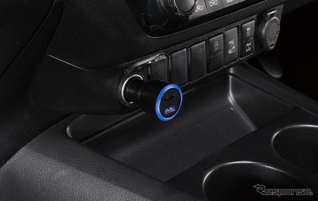 Carmate・「探す」対応カーチャージャー(USB-A)(SA515)