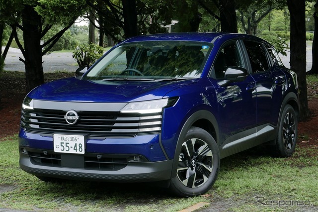 日産 キックス X e-4ORCE・4WD
