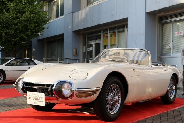 トヨタ 2000GT Bond Car