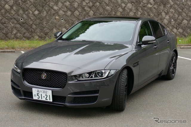 ジャガーXE 20d　