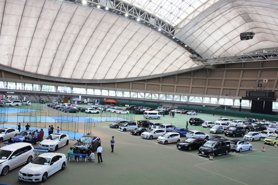 2015年の『ハイエンドカーオーディオコンテスト』の会場風景。