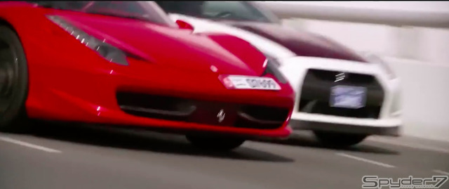 【動画】日産GT-Rポリス vs フェラーリ458 in ドバイ！緊迫のラストシーンへ