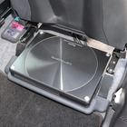 「イン・カー・リスニング学」入門 Part2「低音強化編」「小型・薄型のパワードサブウーファー」の利点とは。音？ 手軽さ？ 画像