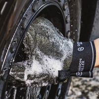 洗車に向いた季節の到来に合わせて、モチベが上がるカーウォッシュギアが新登場！［特選カーアクセサリー名鑑］ 画像