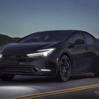 トヨタ『プリウスPHEV』、黒が冴える「ナイトシェード」設定 画像